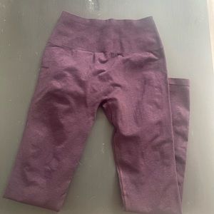 Mauve Alphalete Amplify Leggings